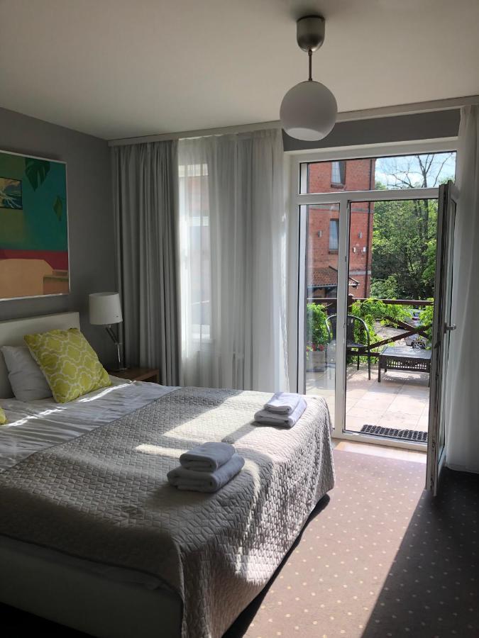 Dom Mlynarza Hotel Zukczyn ภายนอก รูปภาพ